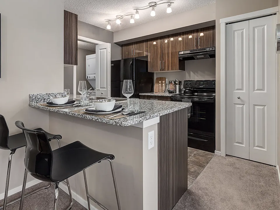 150 Legacy Main St SE