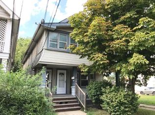 4052 E 44th St, Newburgh Heights, OH 44105