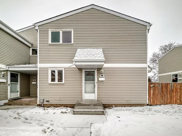 9 D Castle Ter NW, Edmonton, AB T5X 2E6