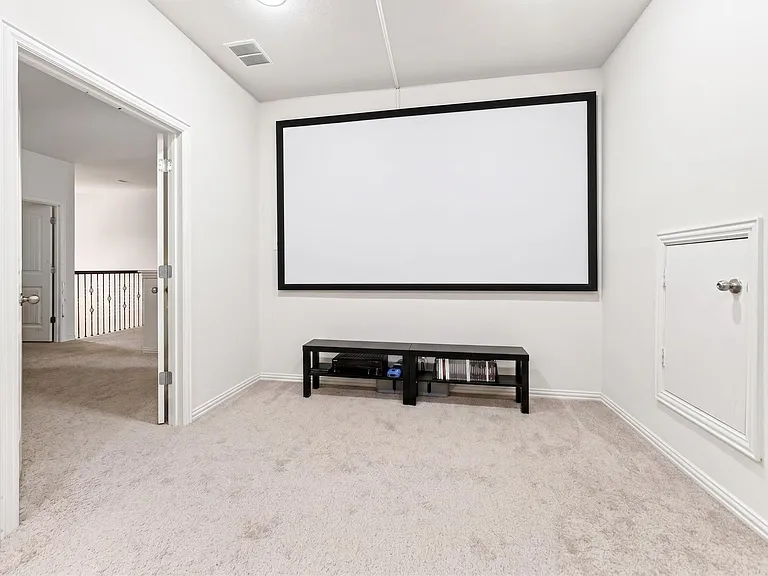 10323 Wedmore Dr — Photo 30