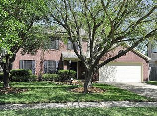 9706 Chiselhurst Dr, Houston, TX 77065