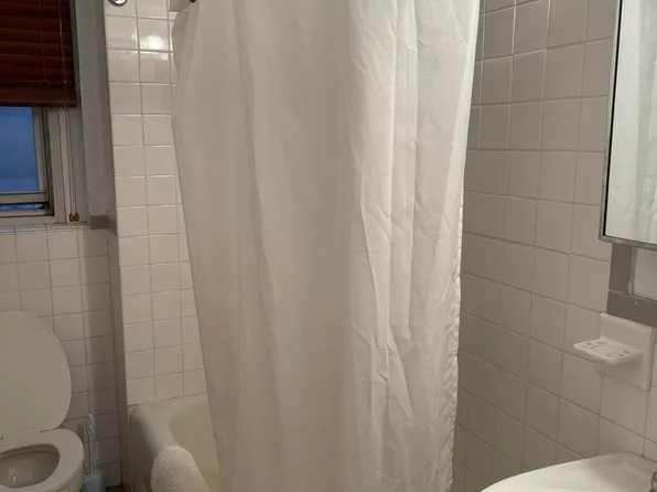 321 East 43rd Street image 11 of 12