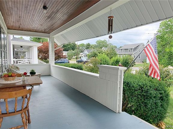 2nd image of 256 Maple Ave