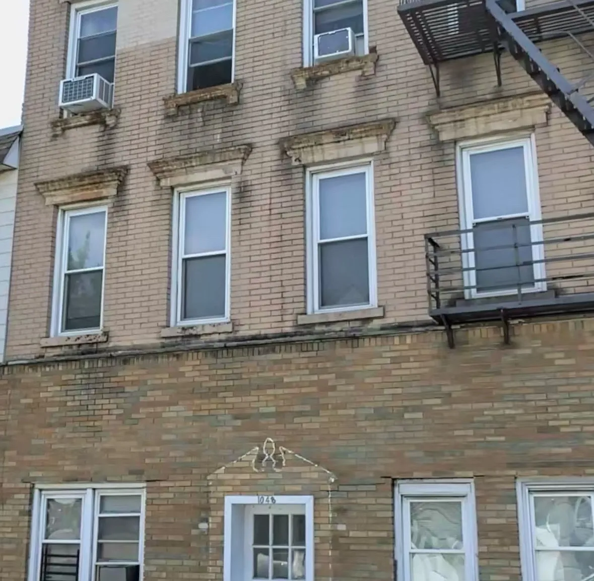 2 bed, $2,000 — Photo 1