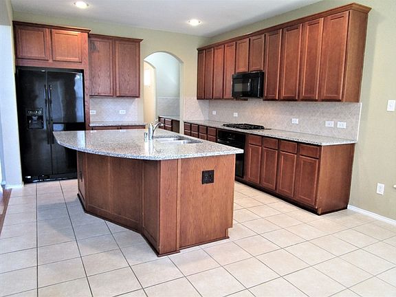 5th image of 9009 McFarland Way