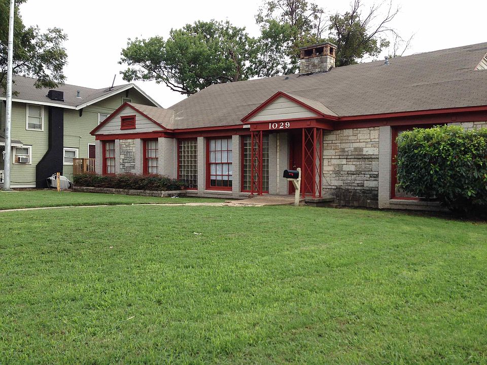1st image of 1029 W Hickory St #A
