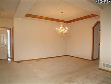 5th image of 3275 Bath Heights Dr