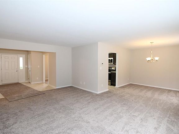 5th image of 6565 Yankee St