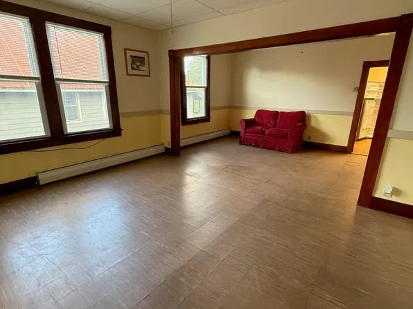 18 S Main St #2, Randolph, VT 05060