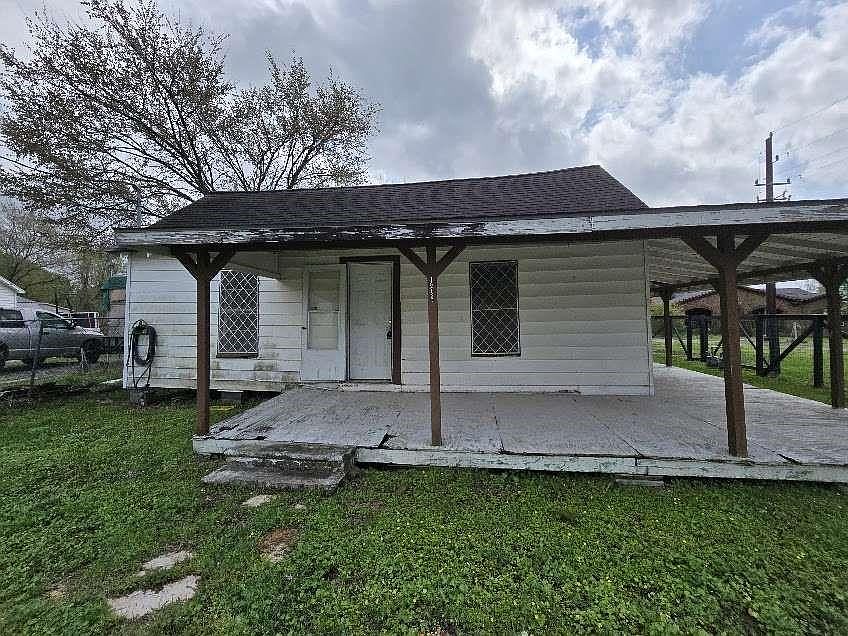 1st image of 16722 Avenue B