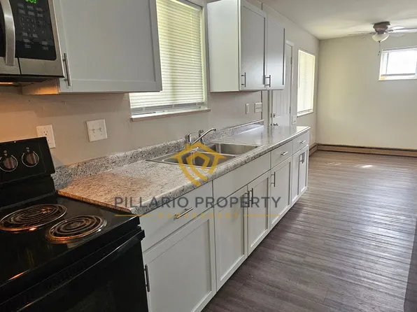 Renovated 1 Bedroom at Campbell Apartments Near Downtown Available Now!, 1424 Campbell Ave, Indianapolis, IN 46219