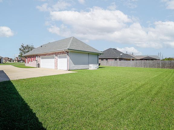 3rd image of 4 Coventry Cir