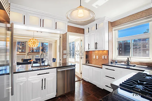 Sold by Compass | media 7