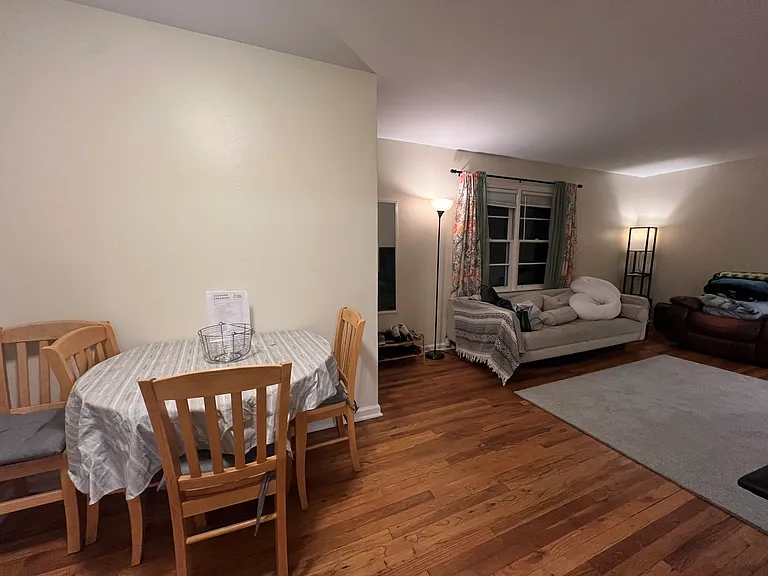 240 Habersham Dr — Photo 11