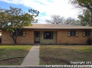 510 W 10th St, Del Rio, TX 78840