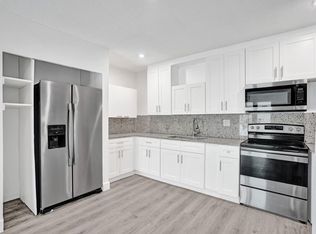 7031 NW 20th St, Sunrise, FL 33313