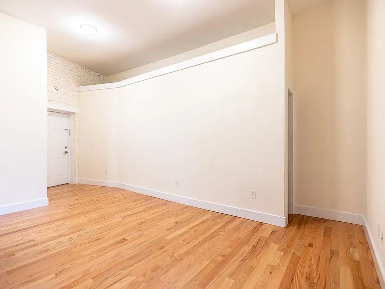 Magnolia Apartments — Photo 33