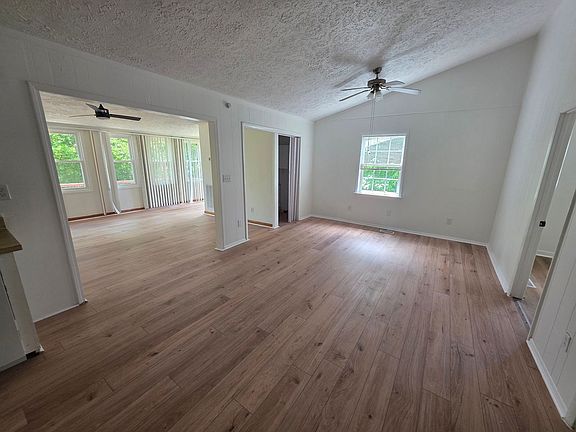 4th image of 37 Cobb Rd