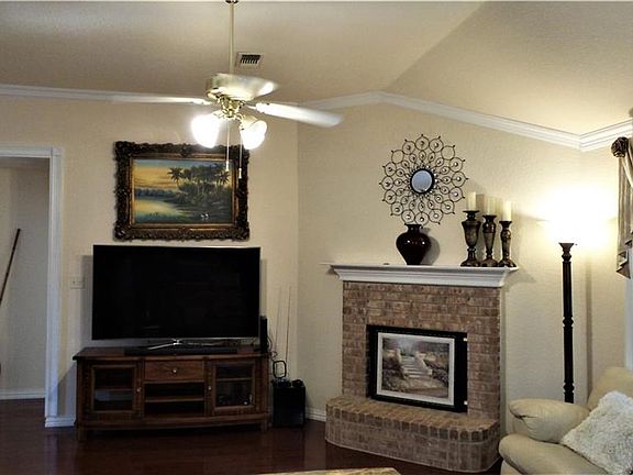 3rd image of 2107 Hickory Wood Trl