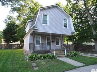 123 E 3rd St, Huntington Station, NY 11746
