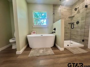 641 N Weldon St, Frankston, TX 75763