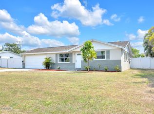 308 Flamingo Dr, Apollo Beach, FL 33572