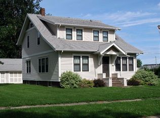 1912 Ithaca Ave, Spirit Lake, IA 51360