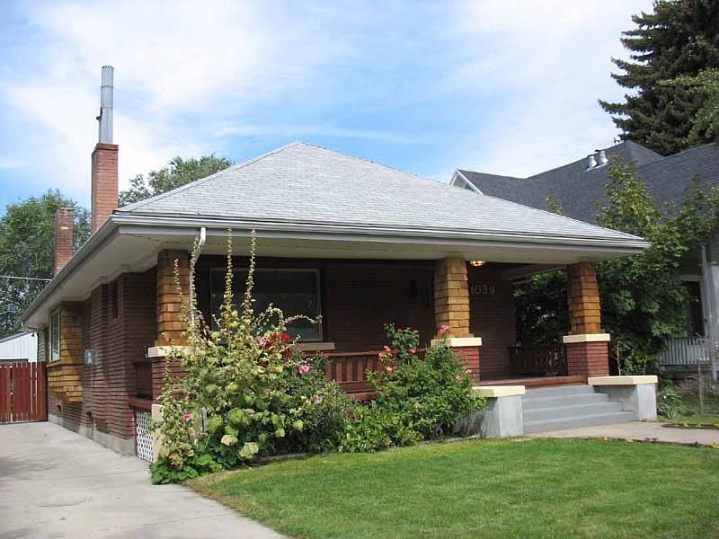 1st image of 1039 Blaine Ave