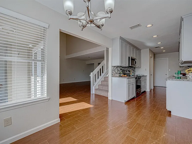 2022 Highland Hills Dr — Photo 16