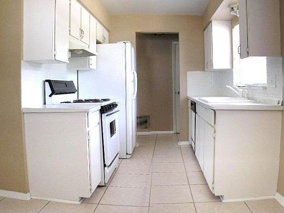 2nd image of 604 Gregory Dr