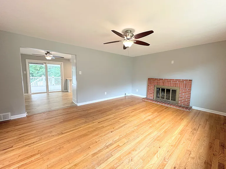 2652 Santa Barbara Dr — Photo 3