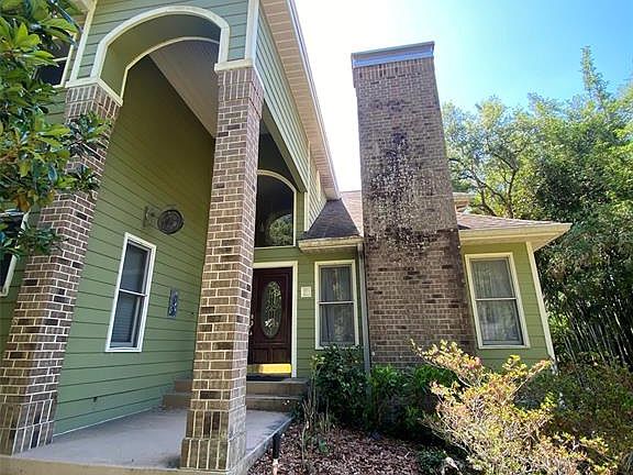 2nd image of 1016 Lakeside Dr