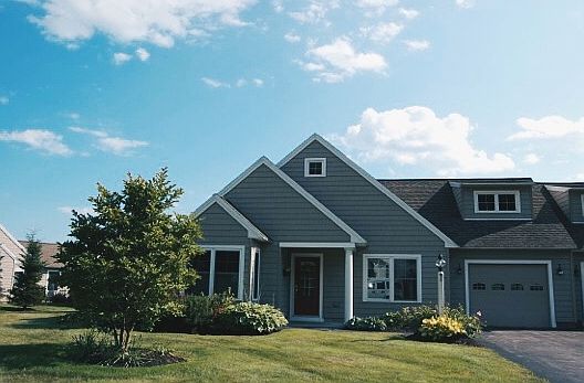 1st image of 17 Ballantyne Dr #17