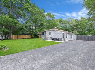 393 Whittier Dr, Mastic Beach, NY 11951