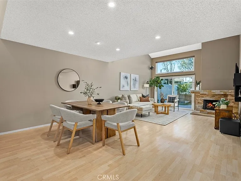 22057 Newbridge Dr #5 — Photo 4