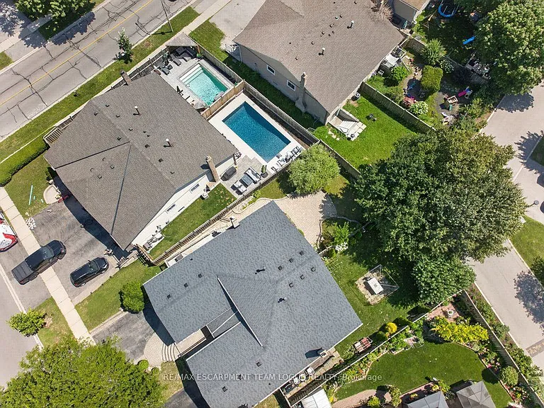 1444 Paddington Ct — Photo 45