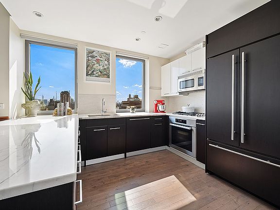 5th image of 321 W 110th St APT 18C