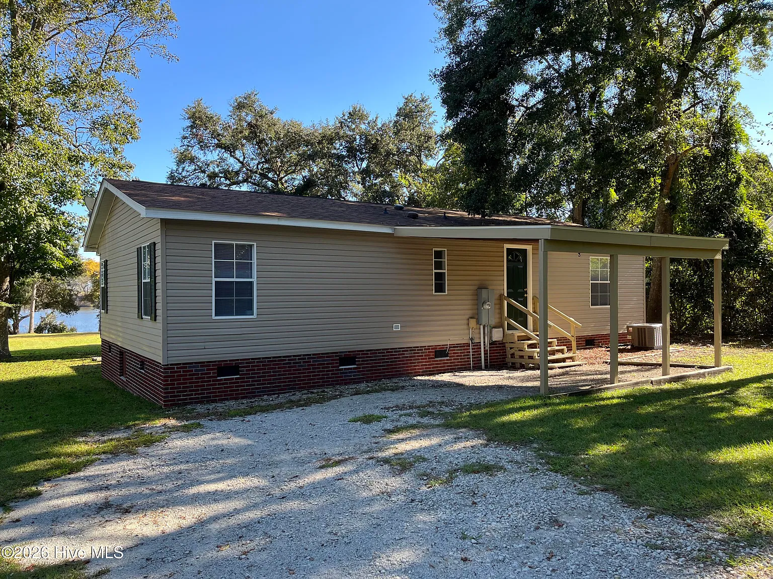 3 bed, 2.0 bath, 1191 sqft, $1,750 — Photo 2