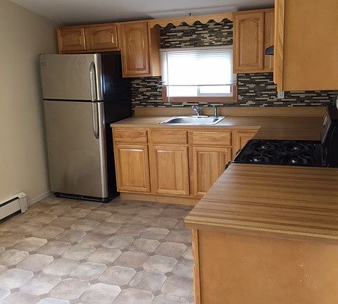 2nd image of 16019 96th St