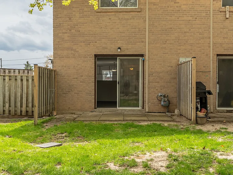 44 Romfield Dr #23 — Photo 37