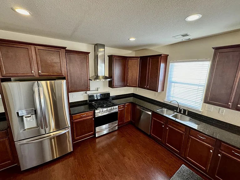 1532 Drumheller Dr — Photo 16