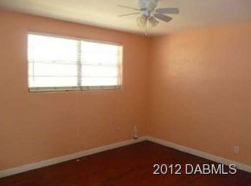 3rd image of 125 Taylor Ave