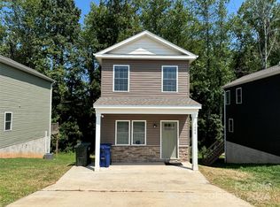 1086 20th St NE, Hickory, NC 28601