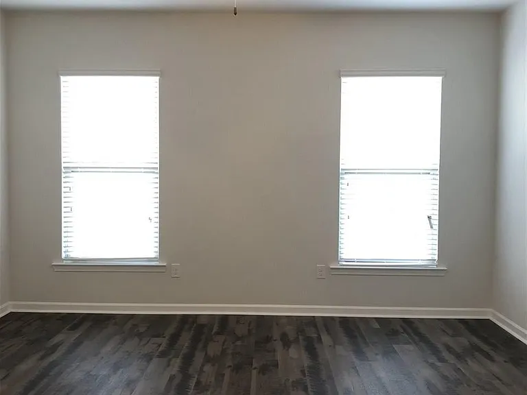 26612 Parkwood Dr — Photo 10