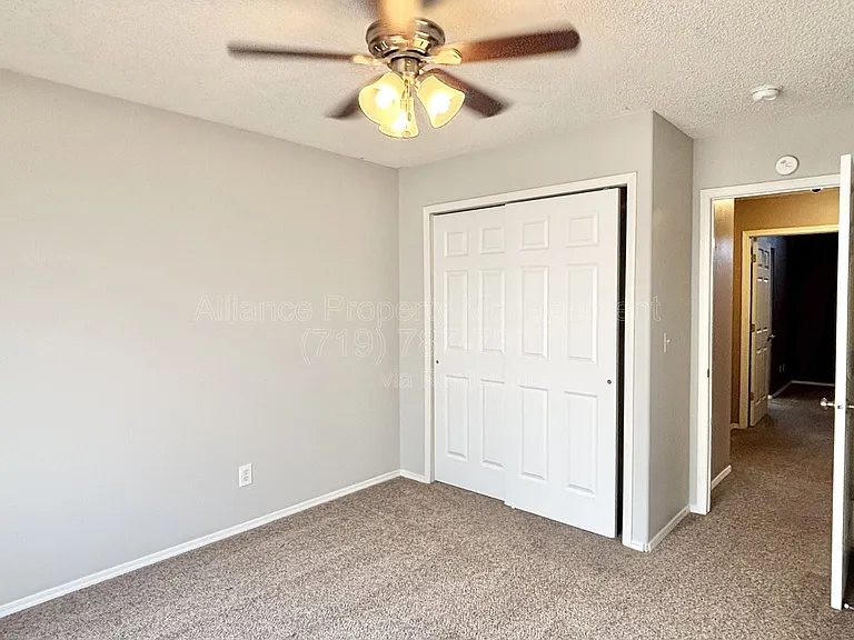 212 Oxbow Dr — Photo 17