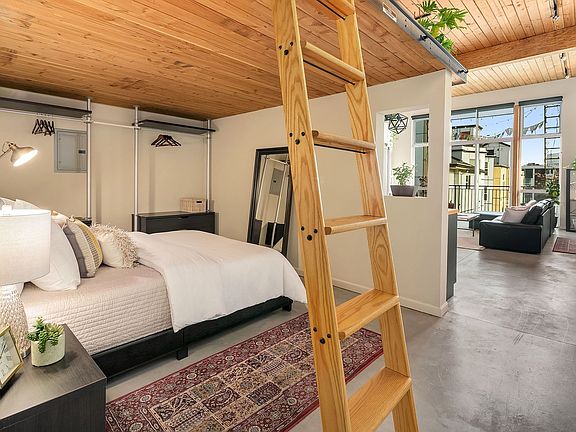 4th image of 1812 19th Ave APT 212