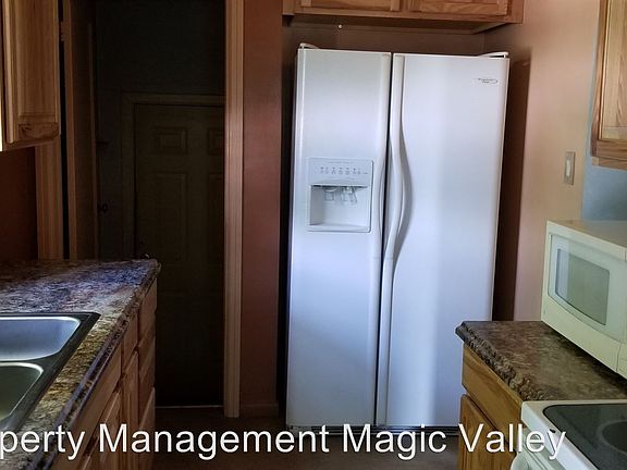 3rd image of 364 5th Ave N
