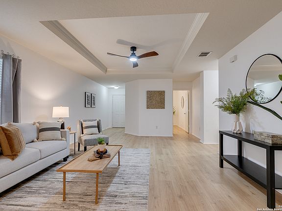5th image of 8934 Oakwood