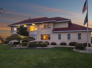 11550 Lakeshore Dr, Pleasant Prairie, WI 53158