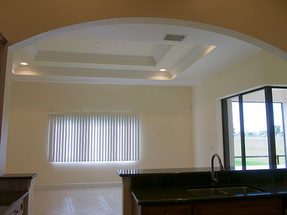4th image of 4119 SW 21st Pl
